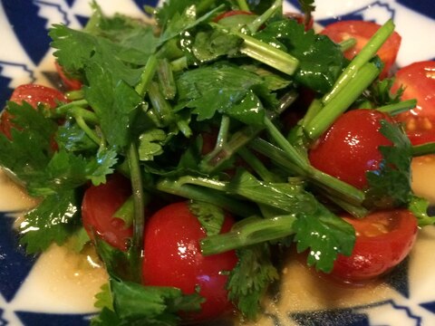 ミニトマトとパクチーのマリネサラダ